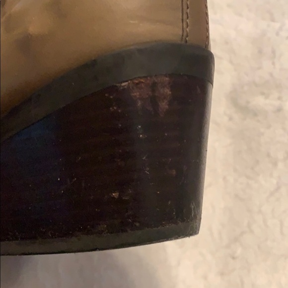 B. Makowsky Boots - Picture 5 of 8